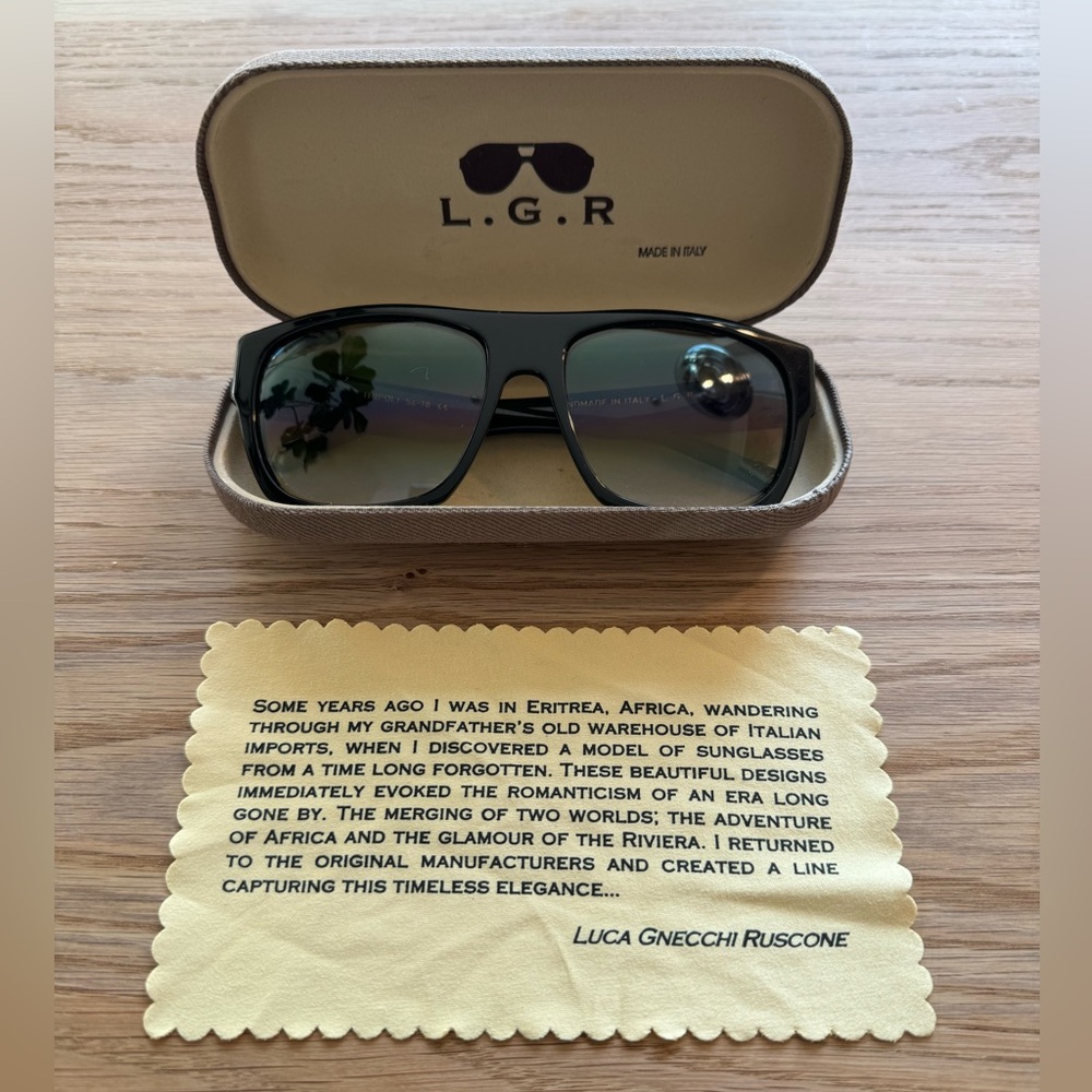 Black L.G.R Sunglasses